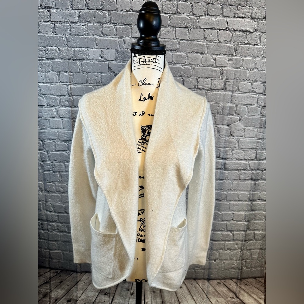 LOFT Cozy Open Cardigan. Cream/White. Size MEDIUM.